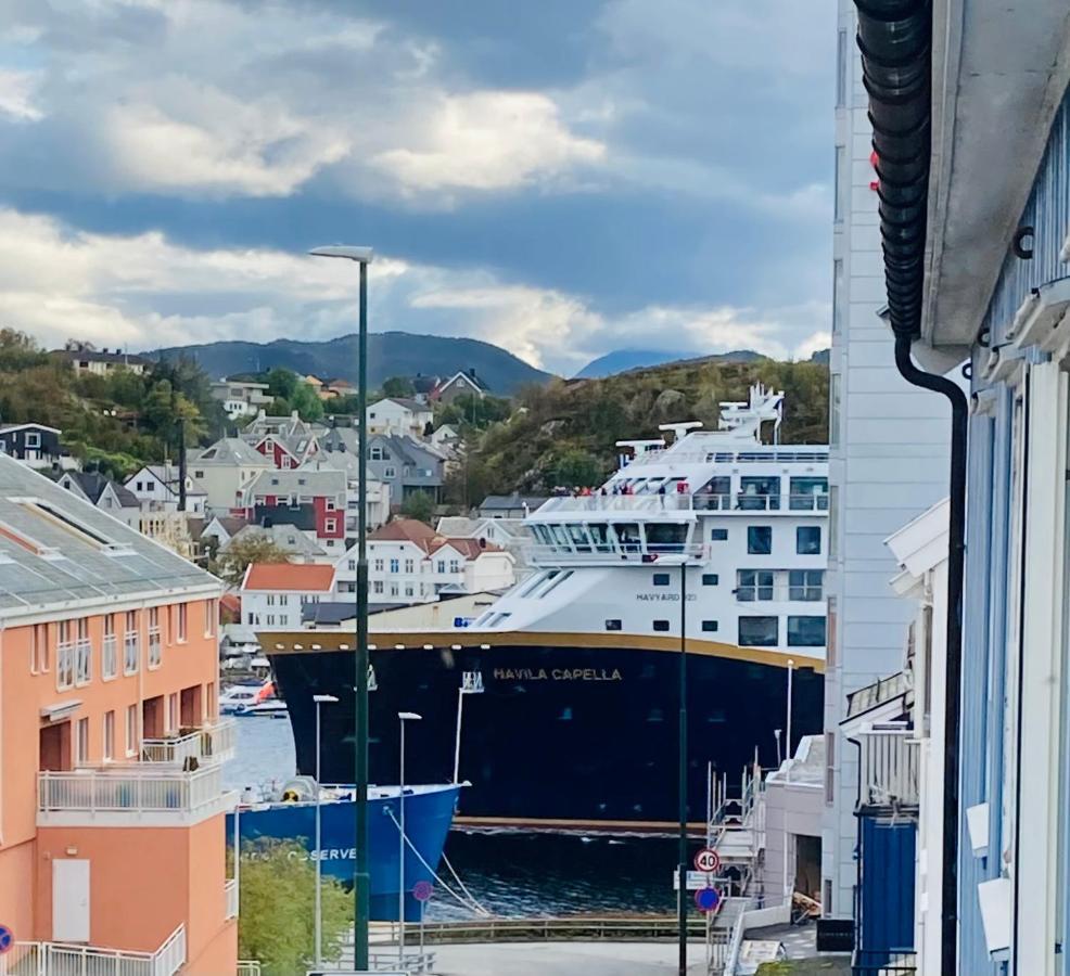 Apartments At The Sentrum Kristiansund Exterior photo