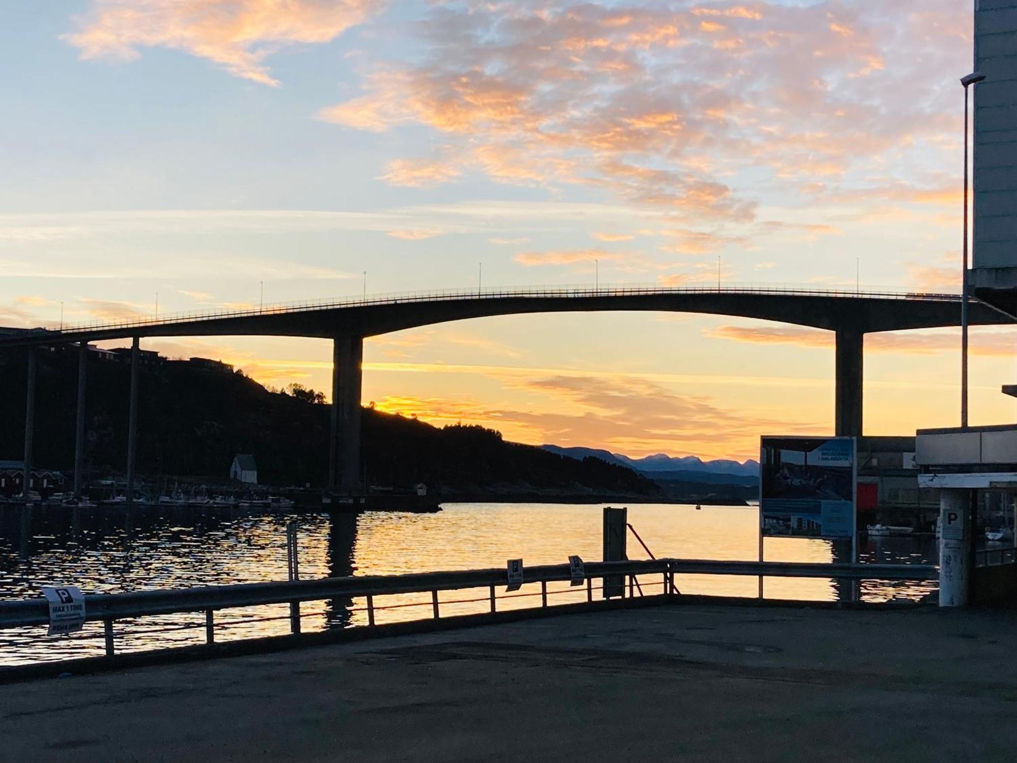 Apartments At The Sentrum Kristiansund Exterior photo